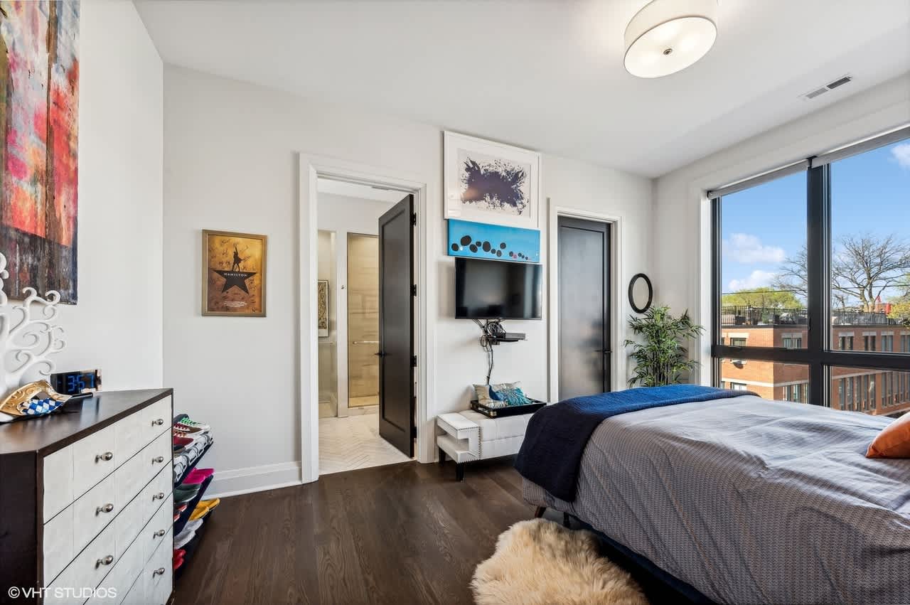 1110 W Schubert
