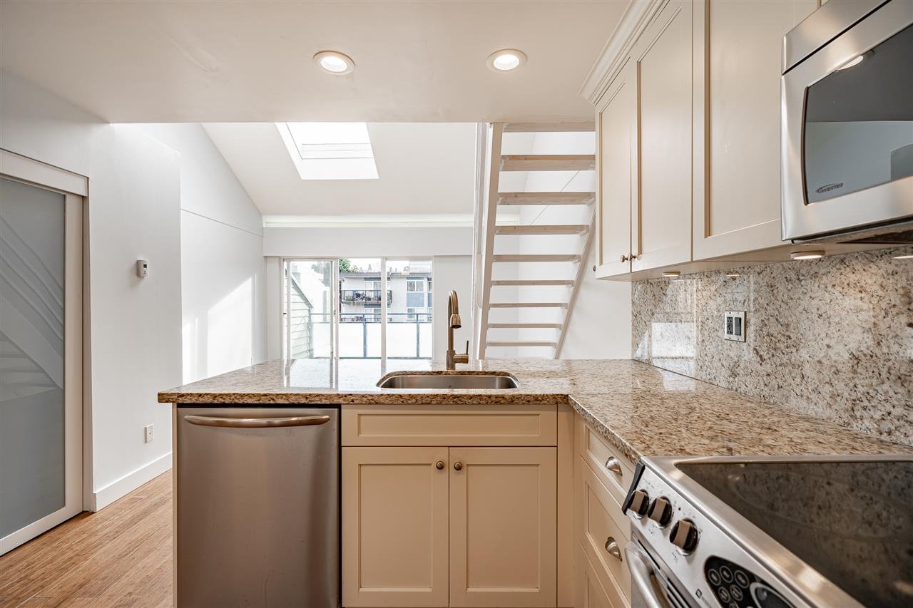 PH2-2125 York Ave