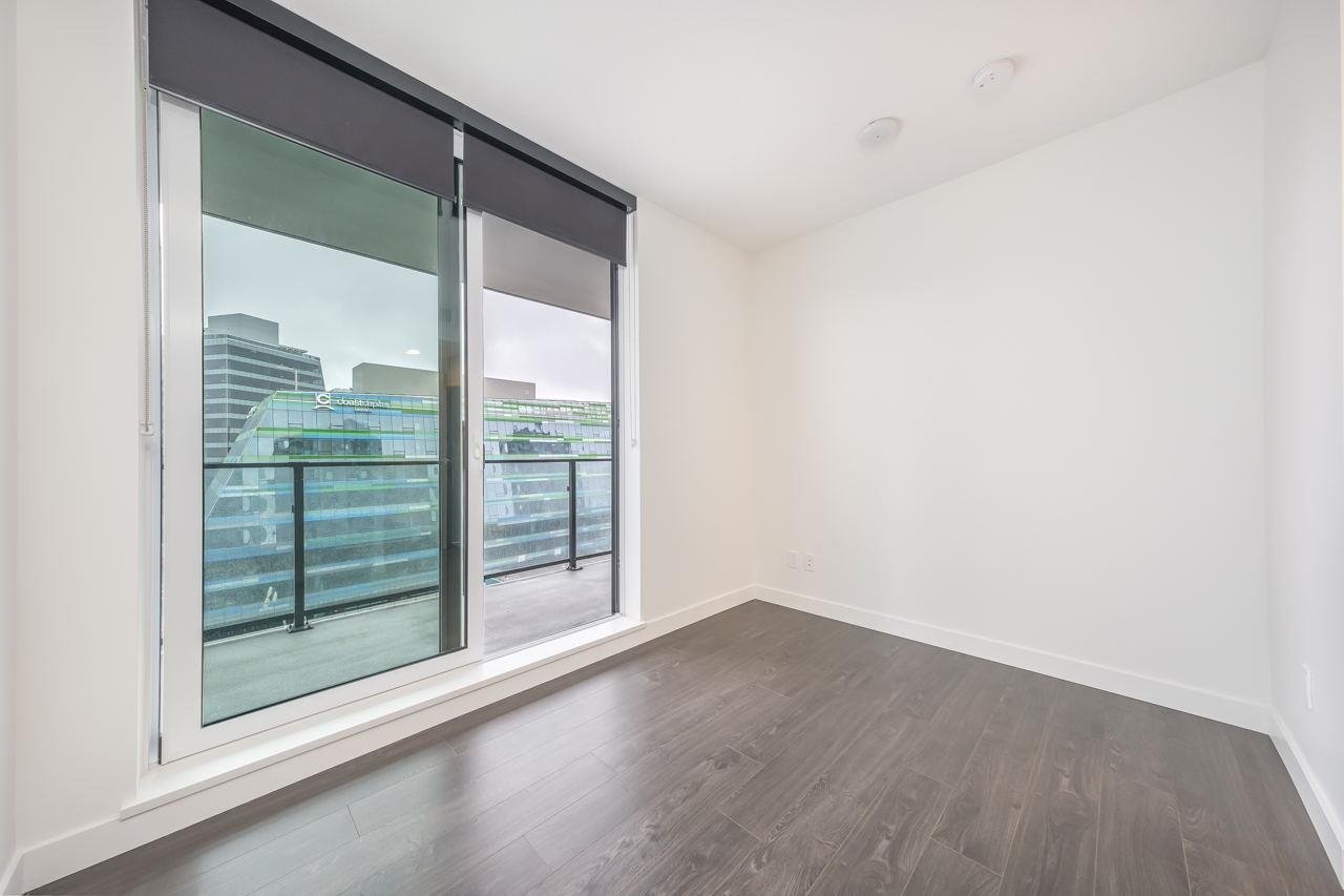 1102-9887 Whalley Blvd