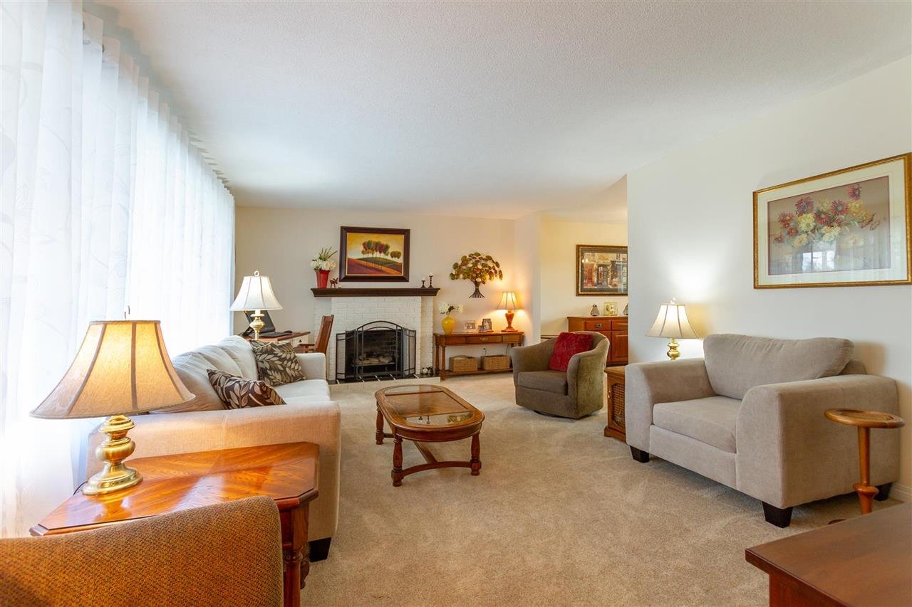 2947 Surf Cres