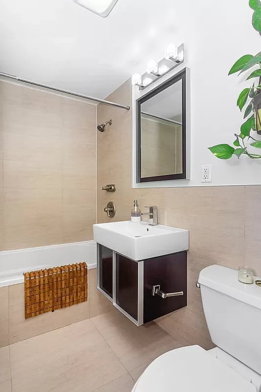 2 Bayard Street #2B