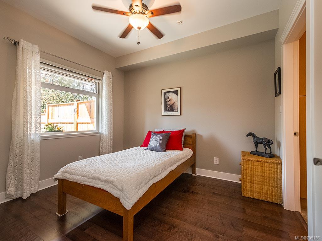 114-21 Conard St