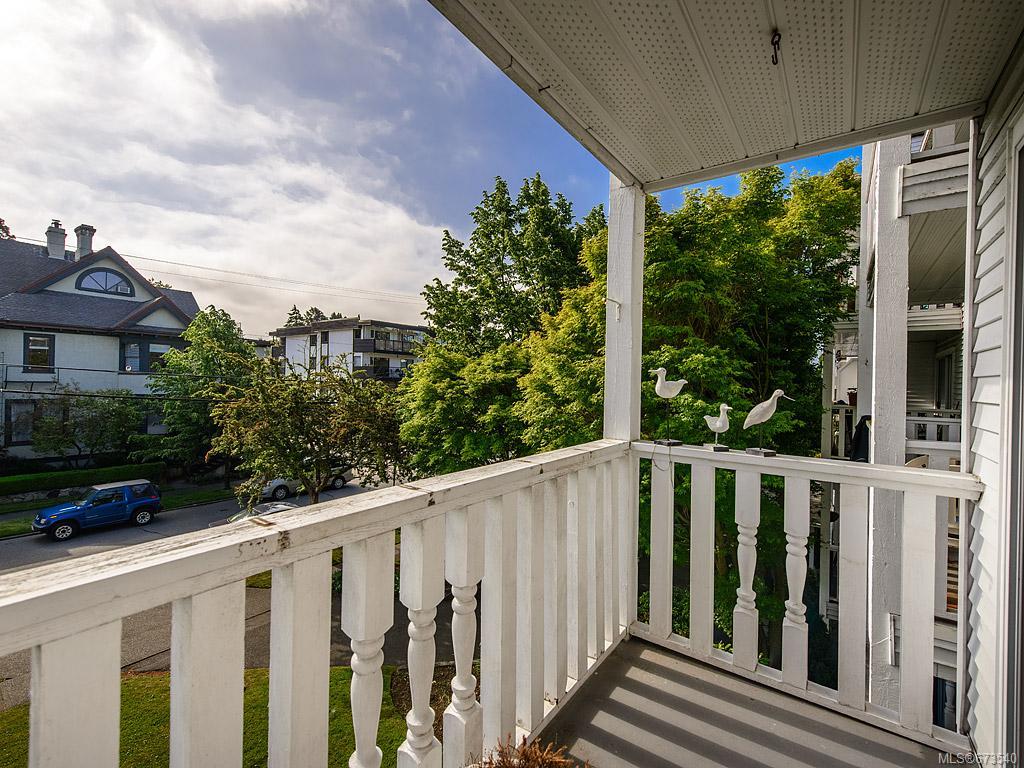 304-1060 Linden Ave, Victoria
