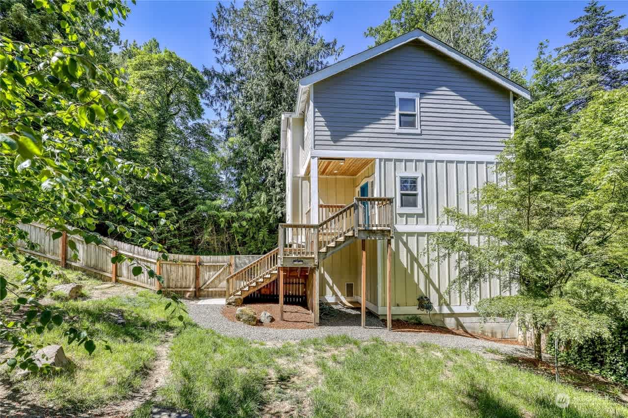 2125 Ford Ave