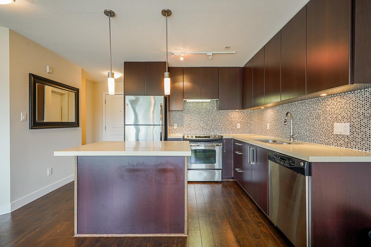 308-15735 Croydon Dr