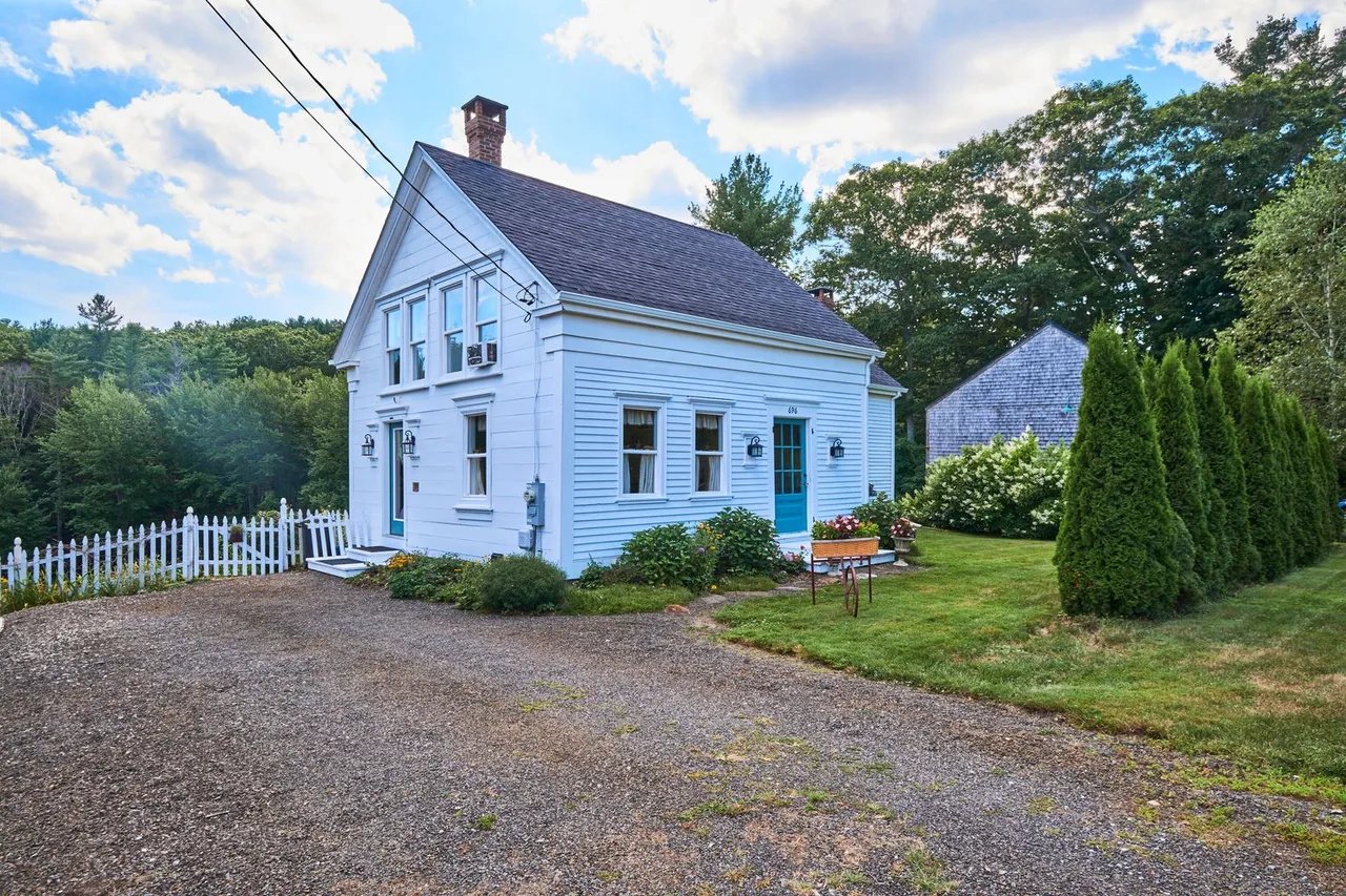 New Listing! 696 West Street, Rockport, Maine – $415,000