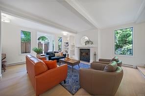 1021 St. Charles St, Victoria