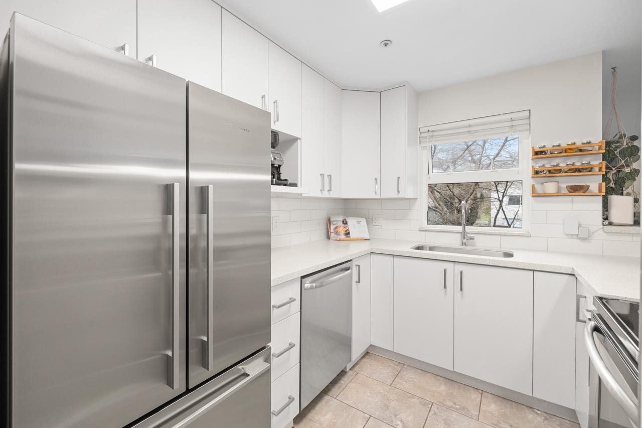 205-2212 Oxford Street, Vancouver
