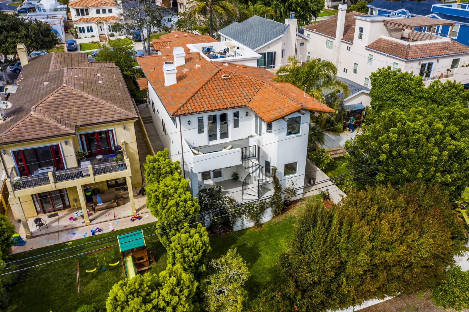700 Avenue C