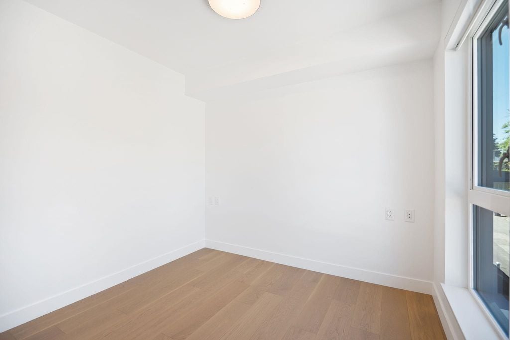725 W 49 Avenue 123, Vancouver