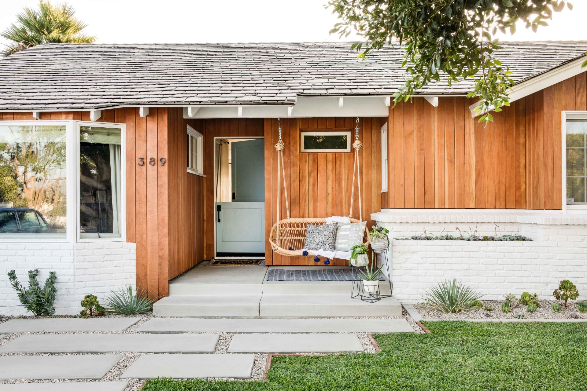 389 Mira Loma Pl