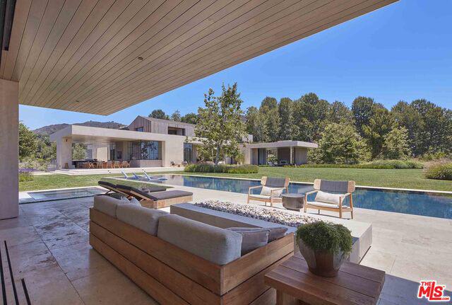 Brentwood Modern by Noah Walker AIA