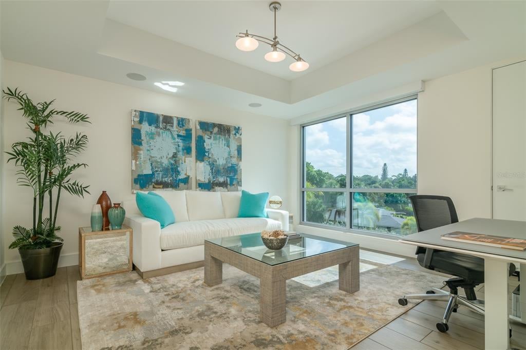 4750 Ocean Blvd, #202