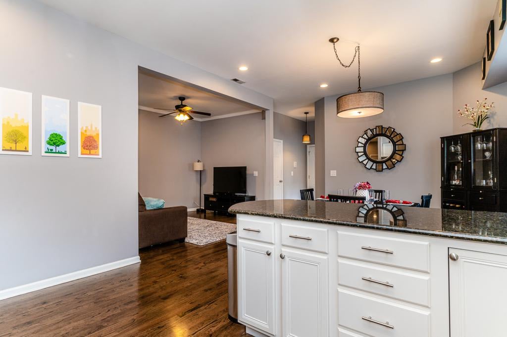 1648 W Waveland Ave #1E