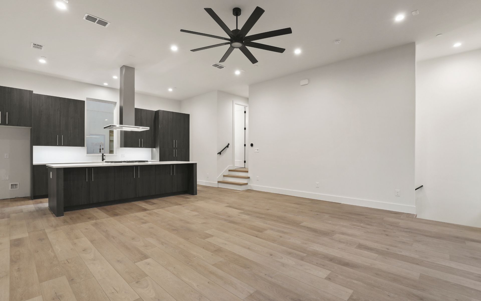 1855 Summit Ave, #103