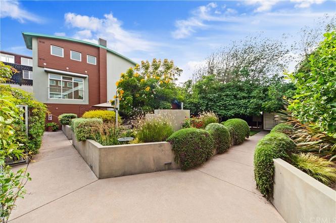 512 Brooks Ave #3