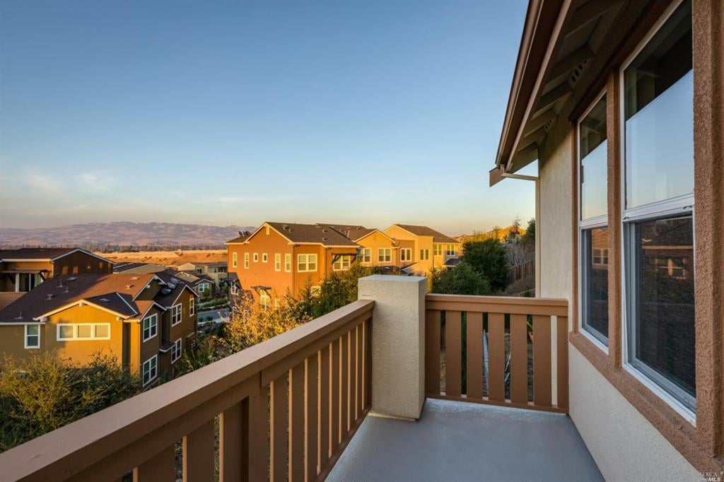 221 Jacquelyn Ln