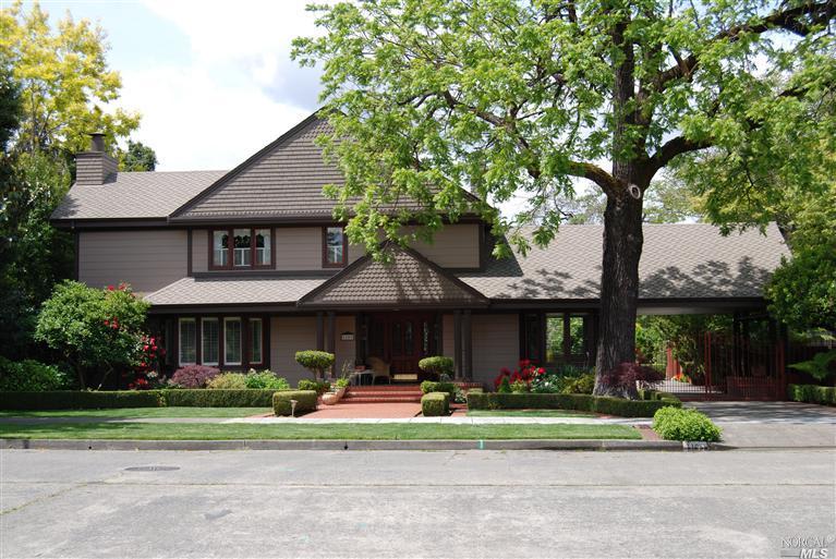 1105 McDonald Ave