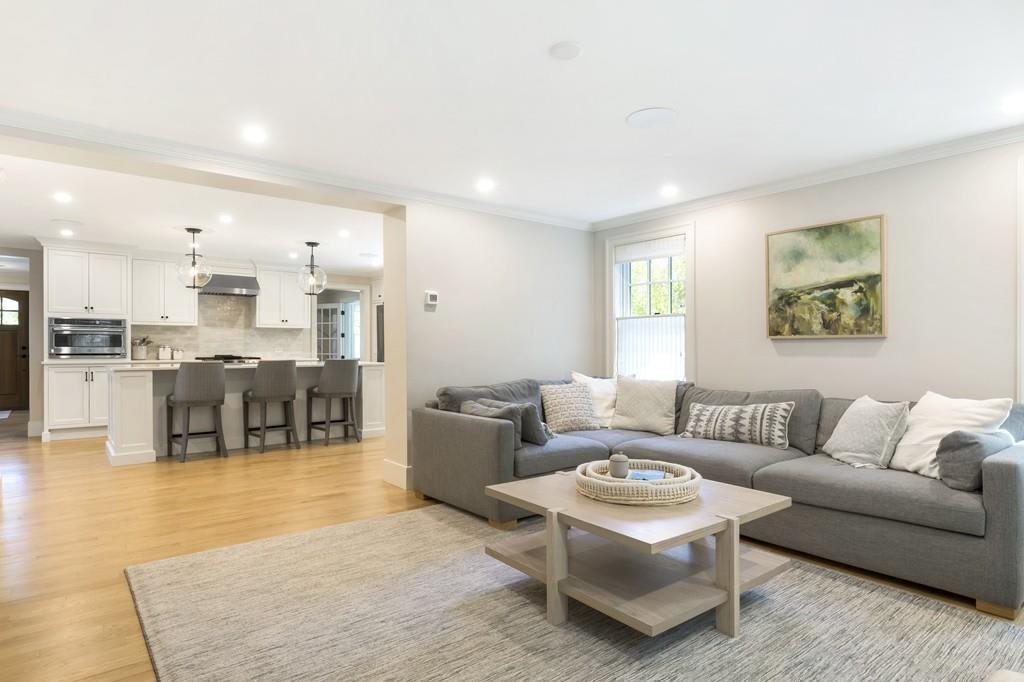 26 Plummer Ave