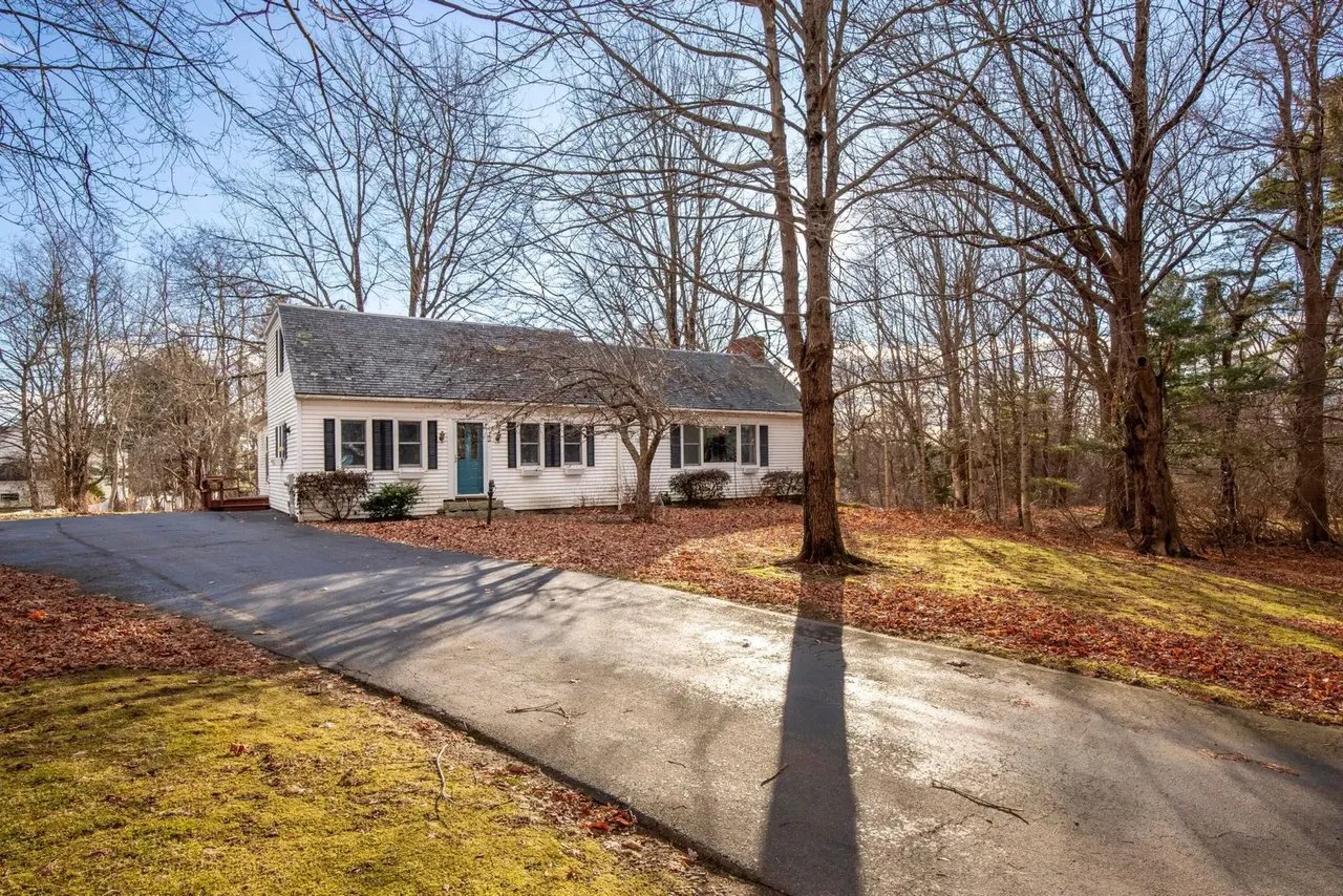 New Listing! 18 Main St Mall, Thomaston, ME 04861 – $425,000