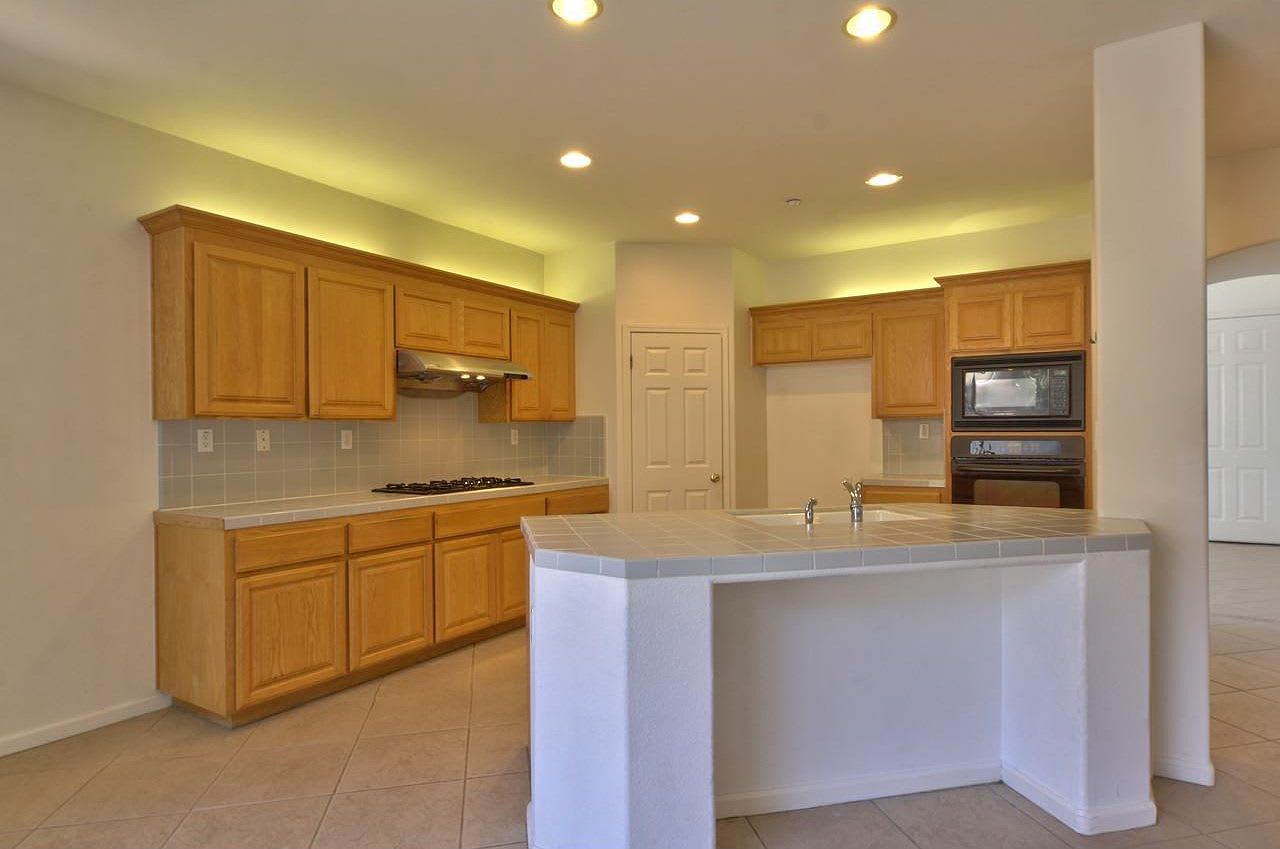 13 Wimbledon Cir