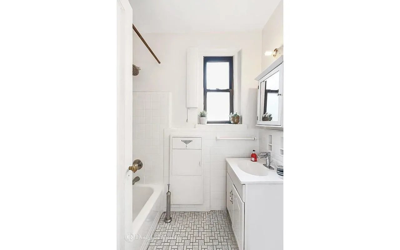 125 Ocean Ave Apt 6E 