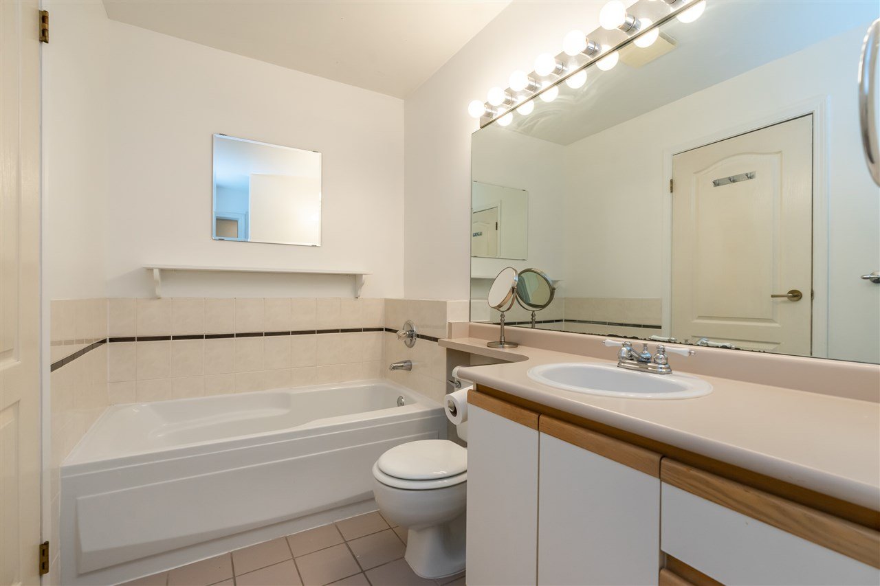 21-1215 Brunette Ave
