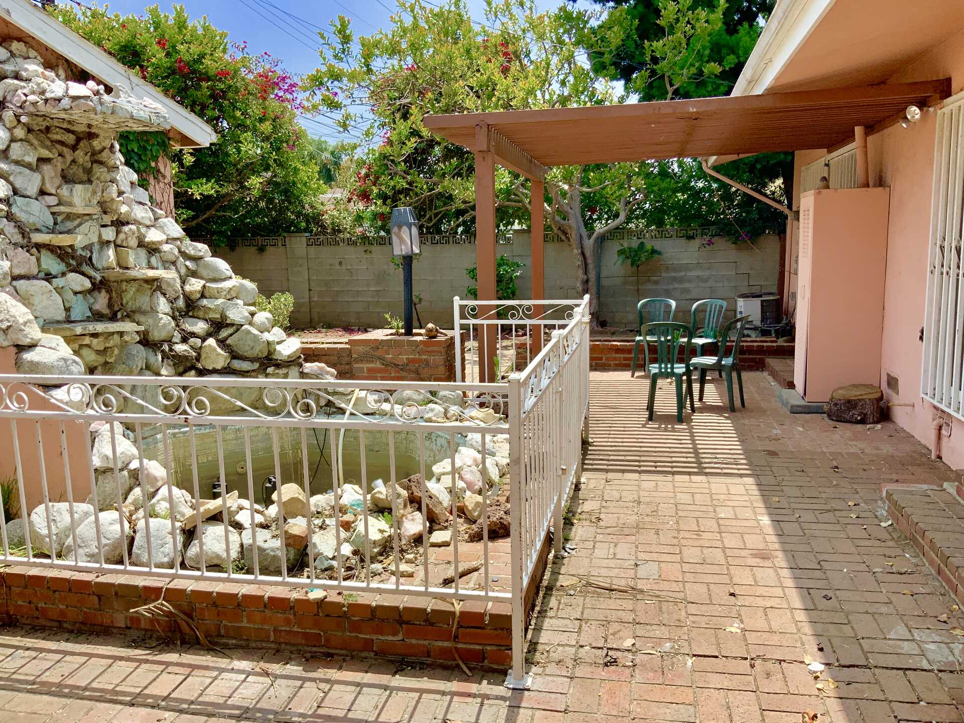 908 Rose Ave