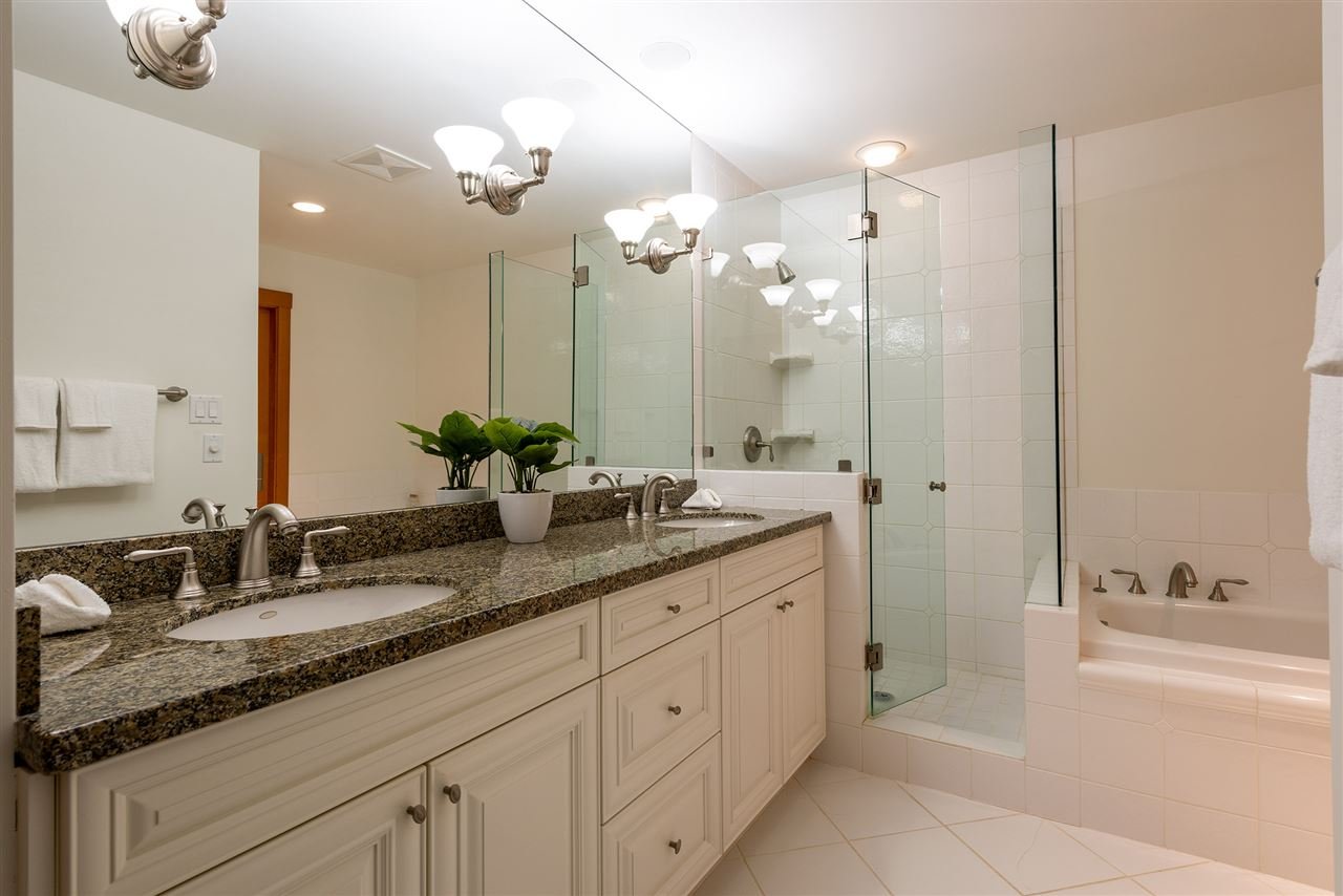 4-4676 Blackcomb Wy