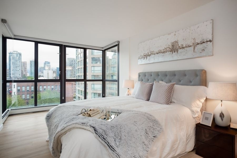 801-212 Davie St