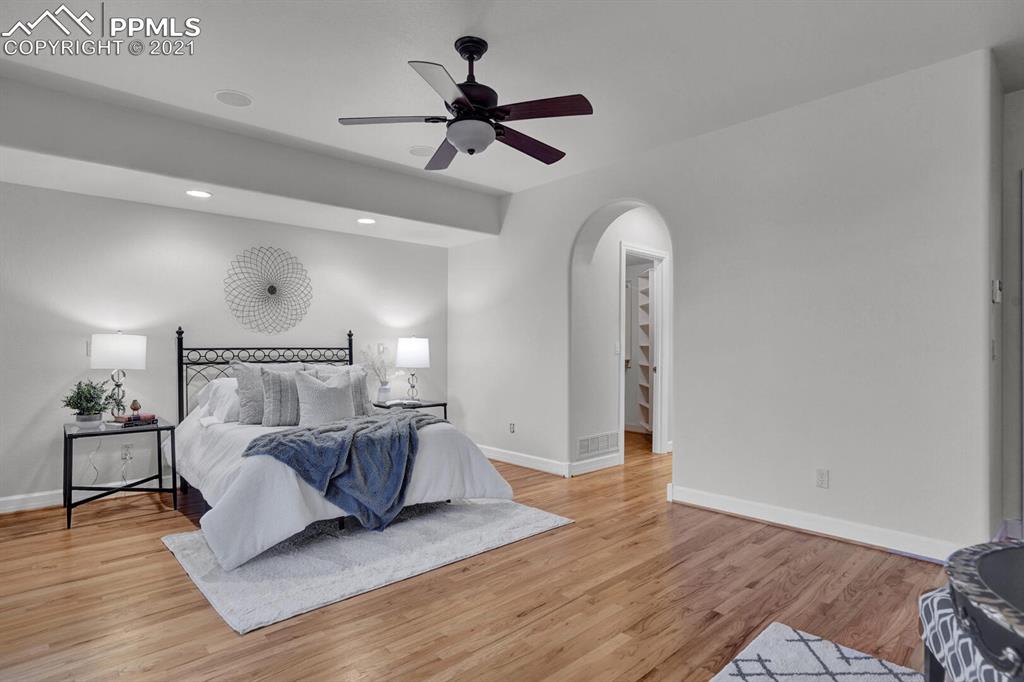 1275 Log Hollow Point