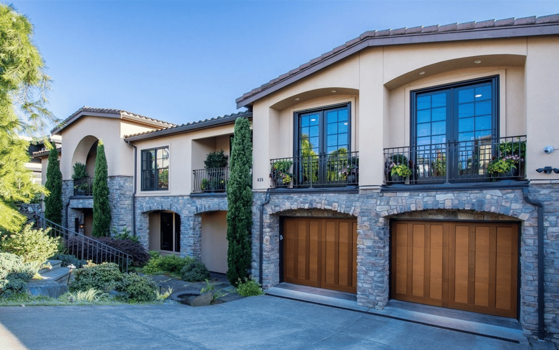 435 8th Ave W