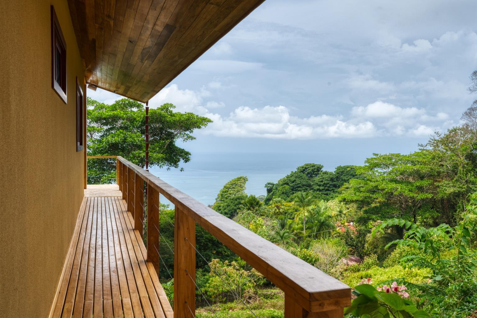New 4 Bedroom Ocean View in Escalares