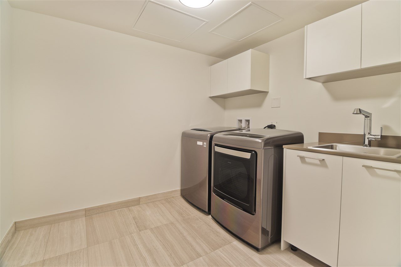 303-7128 Adera St