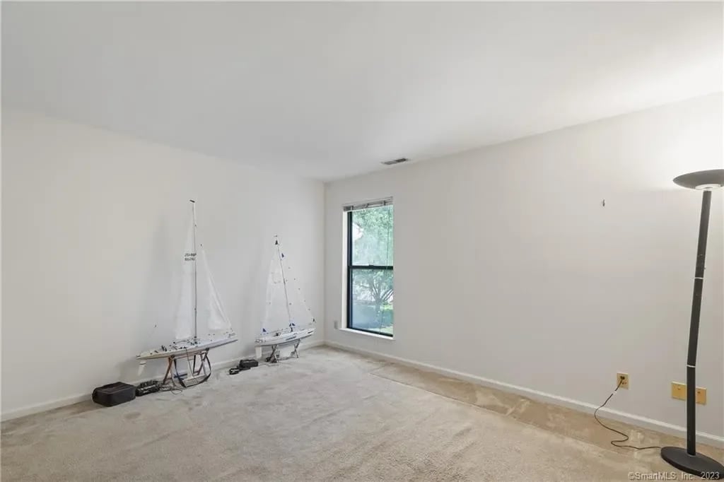 500 River Rd Apt 12