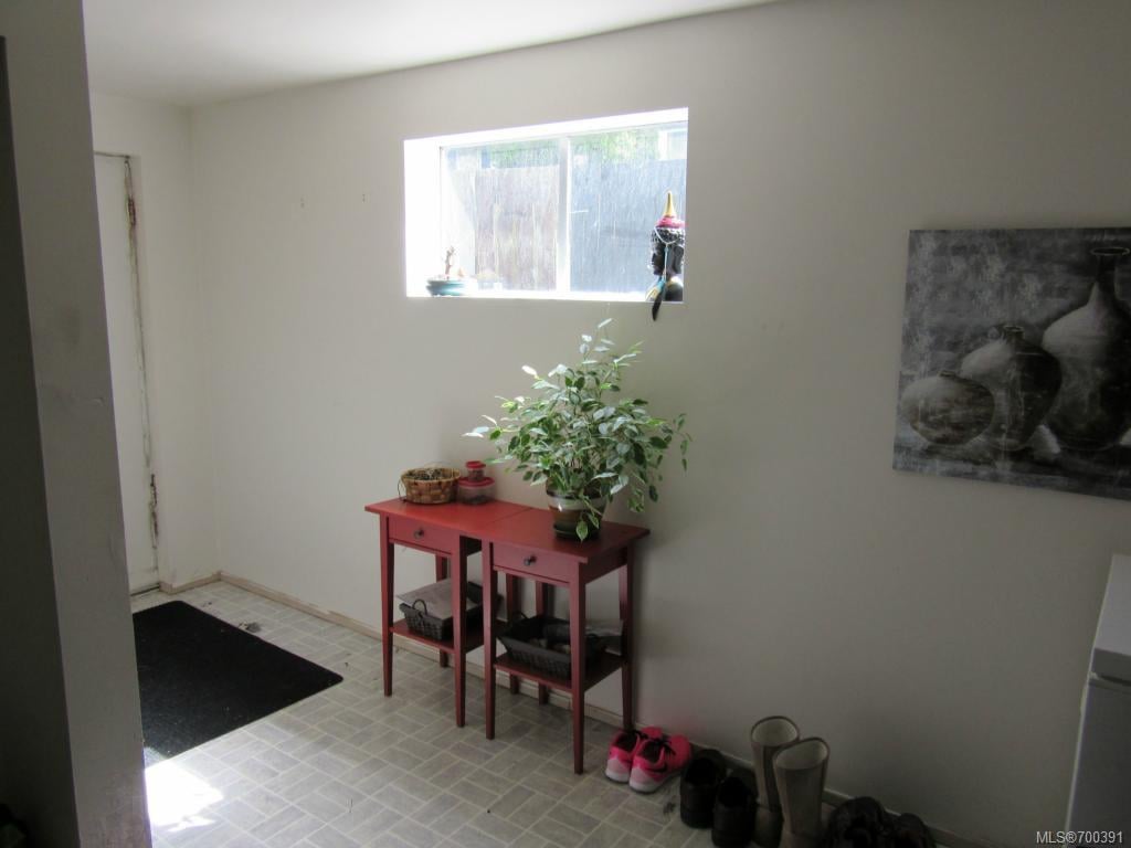 1036 Bewdley Ave, Esquimalt