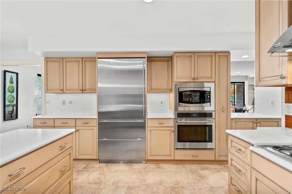 27500 Cedar Road 602