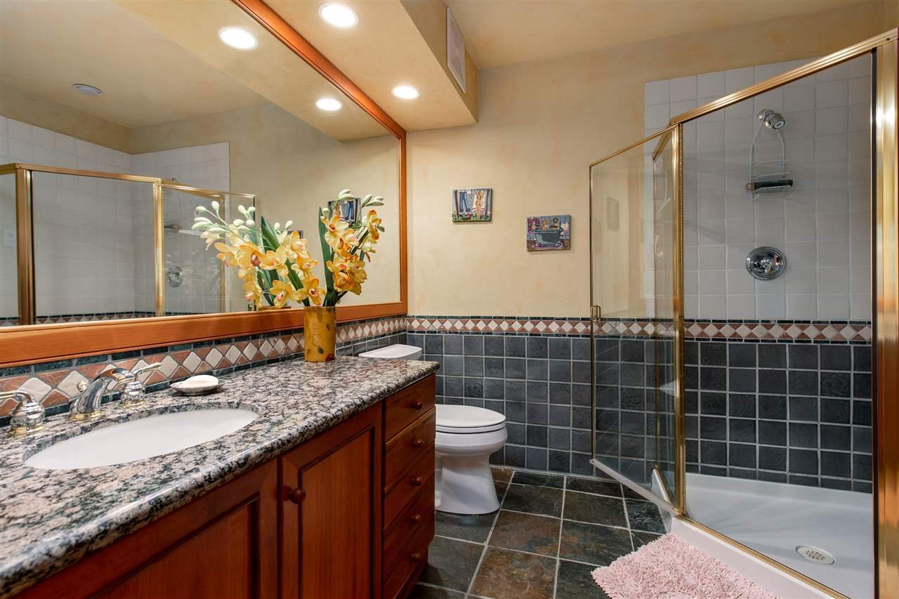 3231 Peak Dr