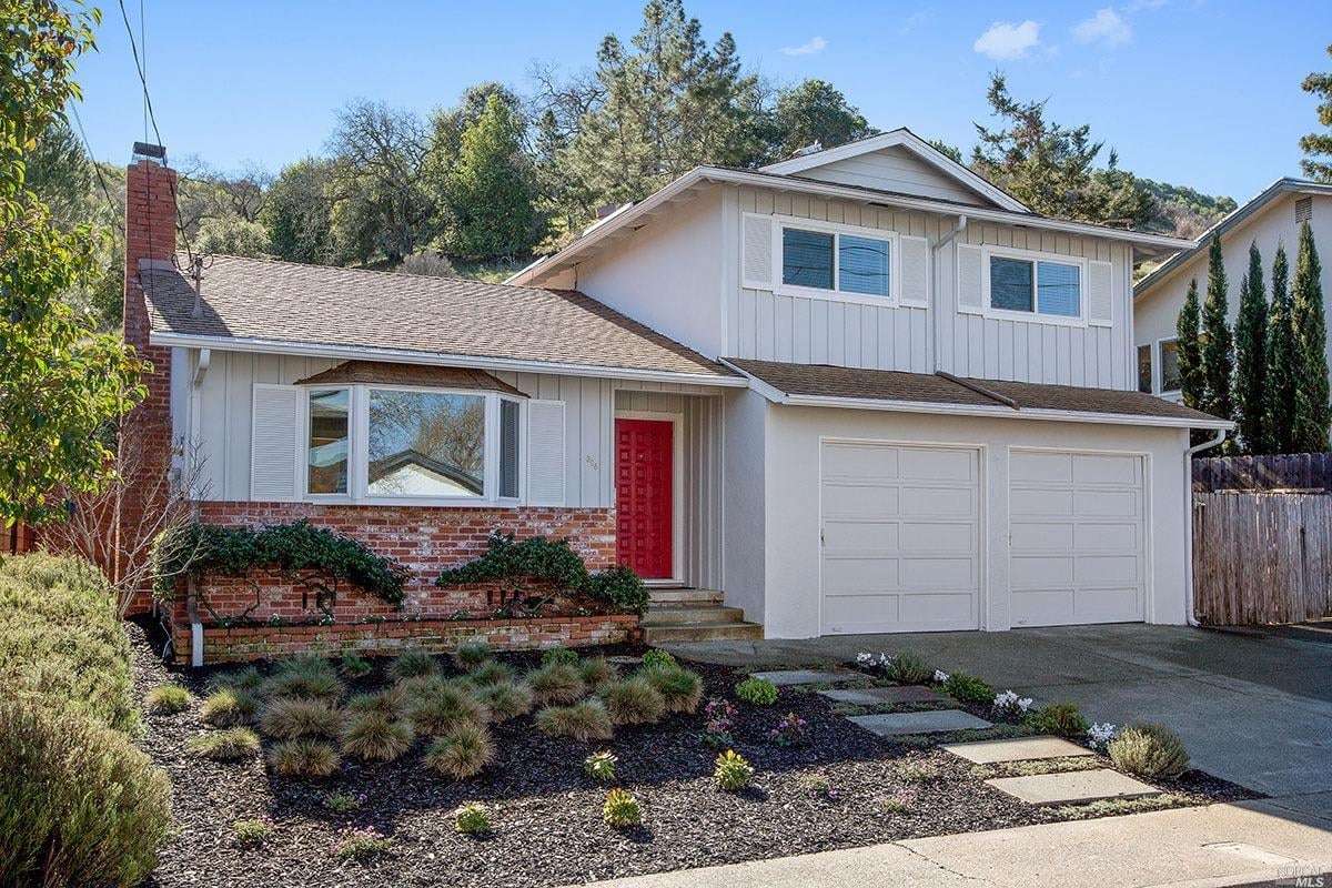 308 Devon Dr