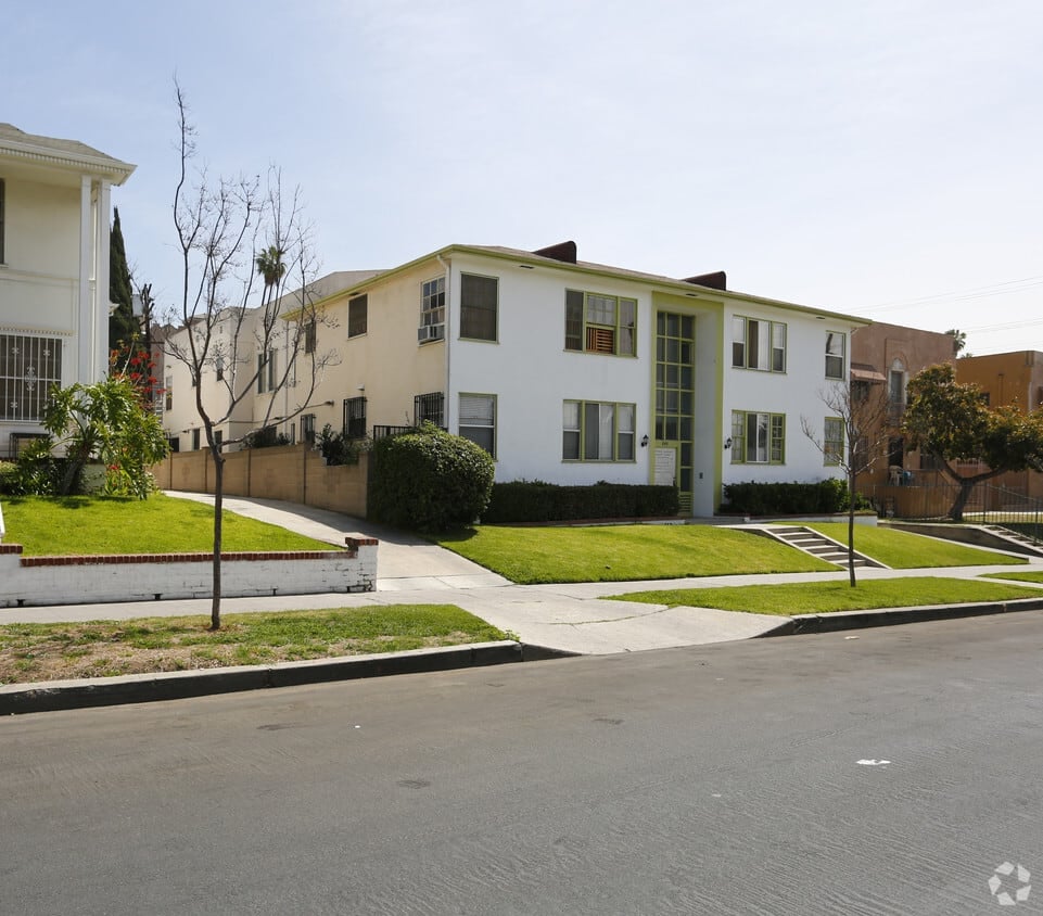 848 S Mariposa Ave (8 Units)