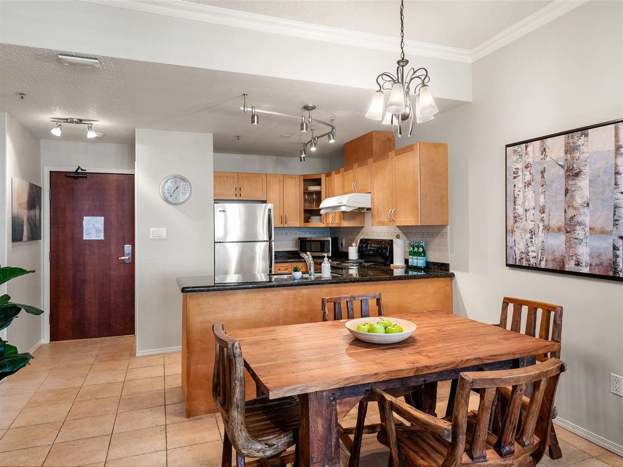 105-4573 Chateau Blvd