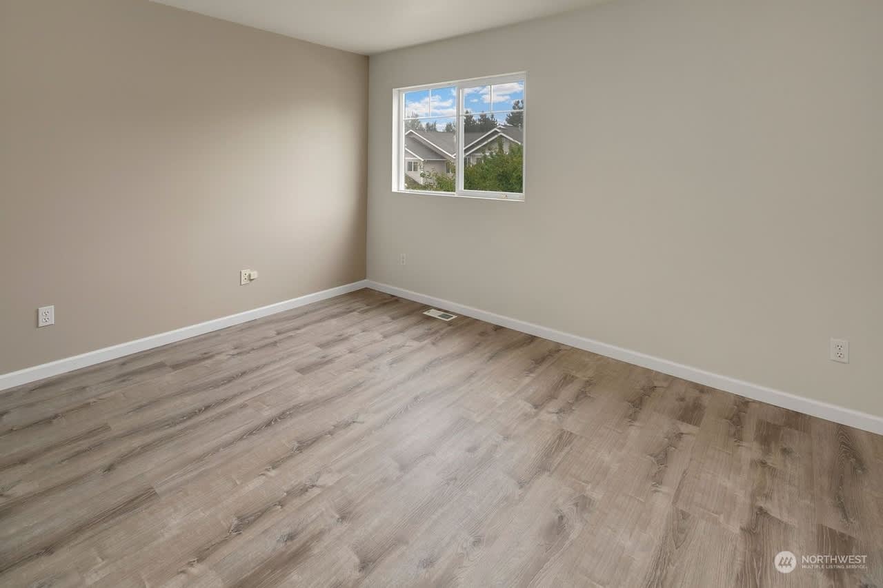 15414 35th Ave W #11