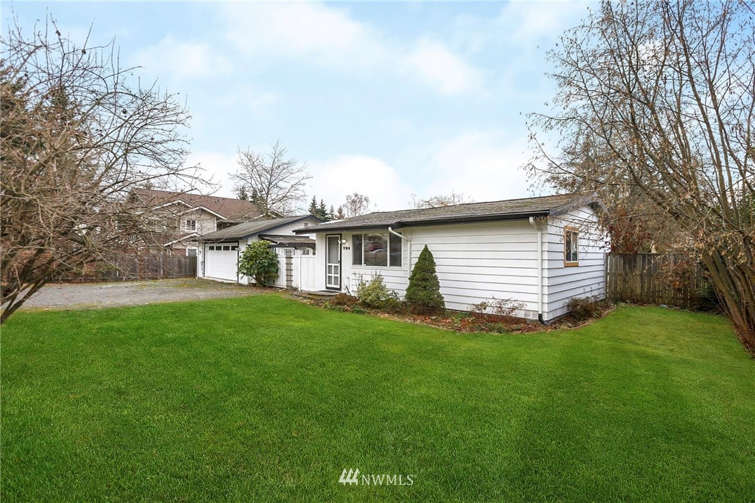 724 Center Rd