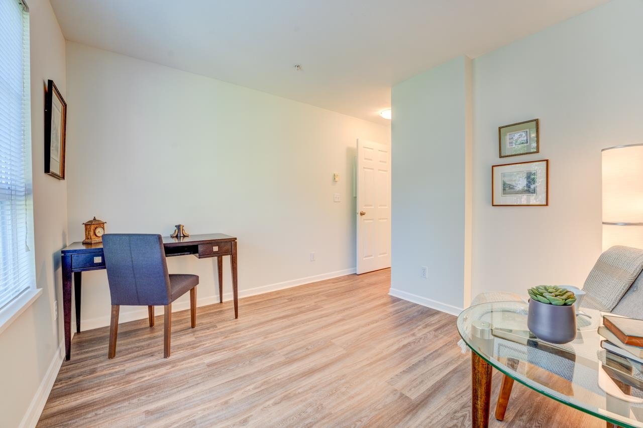 201-15155 22 Ave