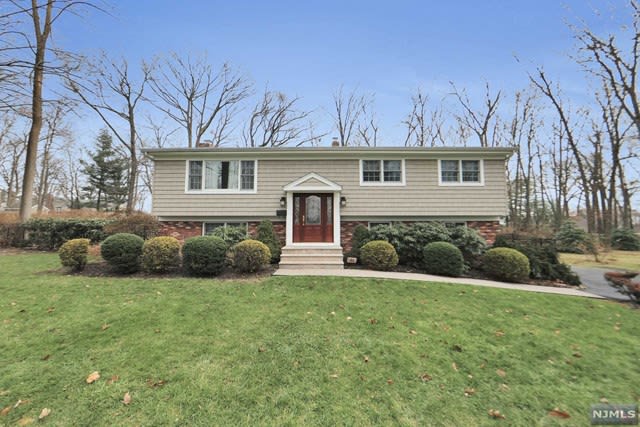 32 Blueberry Ct
