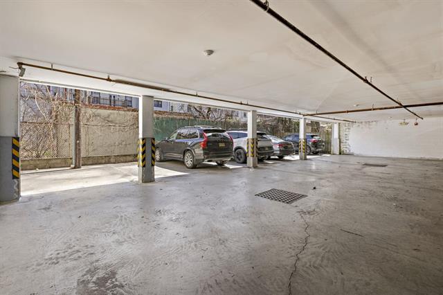 325 Willow Ave #4B