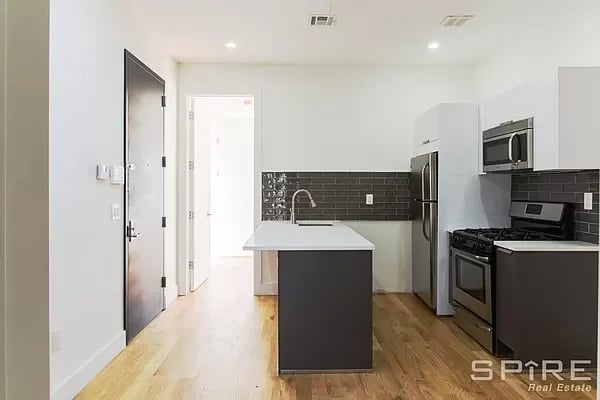 132 Hancock Street Unit: 4