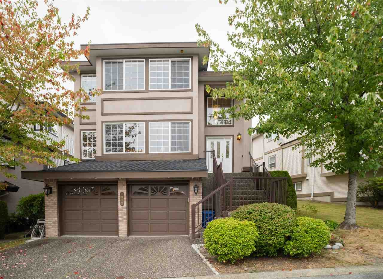 2975 Pinetree Close