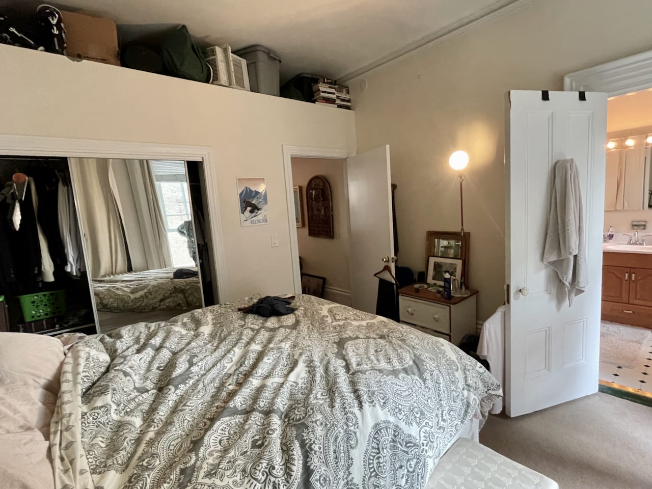 Beautiful Union Park 1 bed 1 bath w/ heat and hot water included - Laundry right outside your door! 