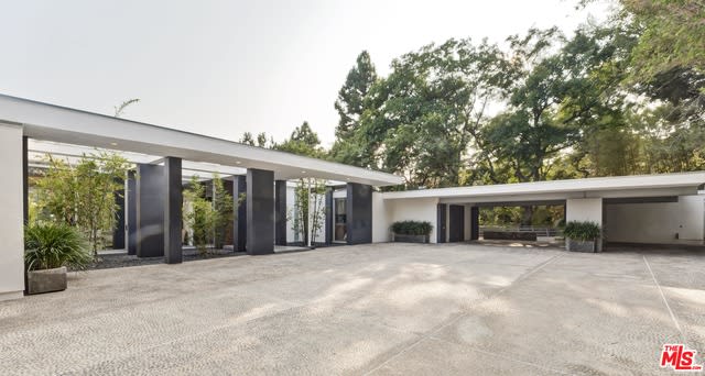 Manor Pristine